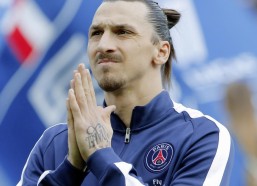 【中国体彩网】炉石传说春季赛巅峰对决，JasonZhou力压群雄夺冠，谱写电竞新篇章