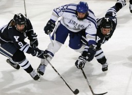 【中国体彩网】KPL年度最佳解说李九荣登星光殿堂，电竞荣耀再绽光芒