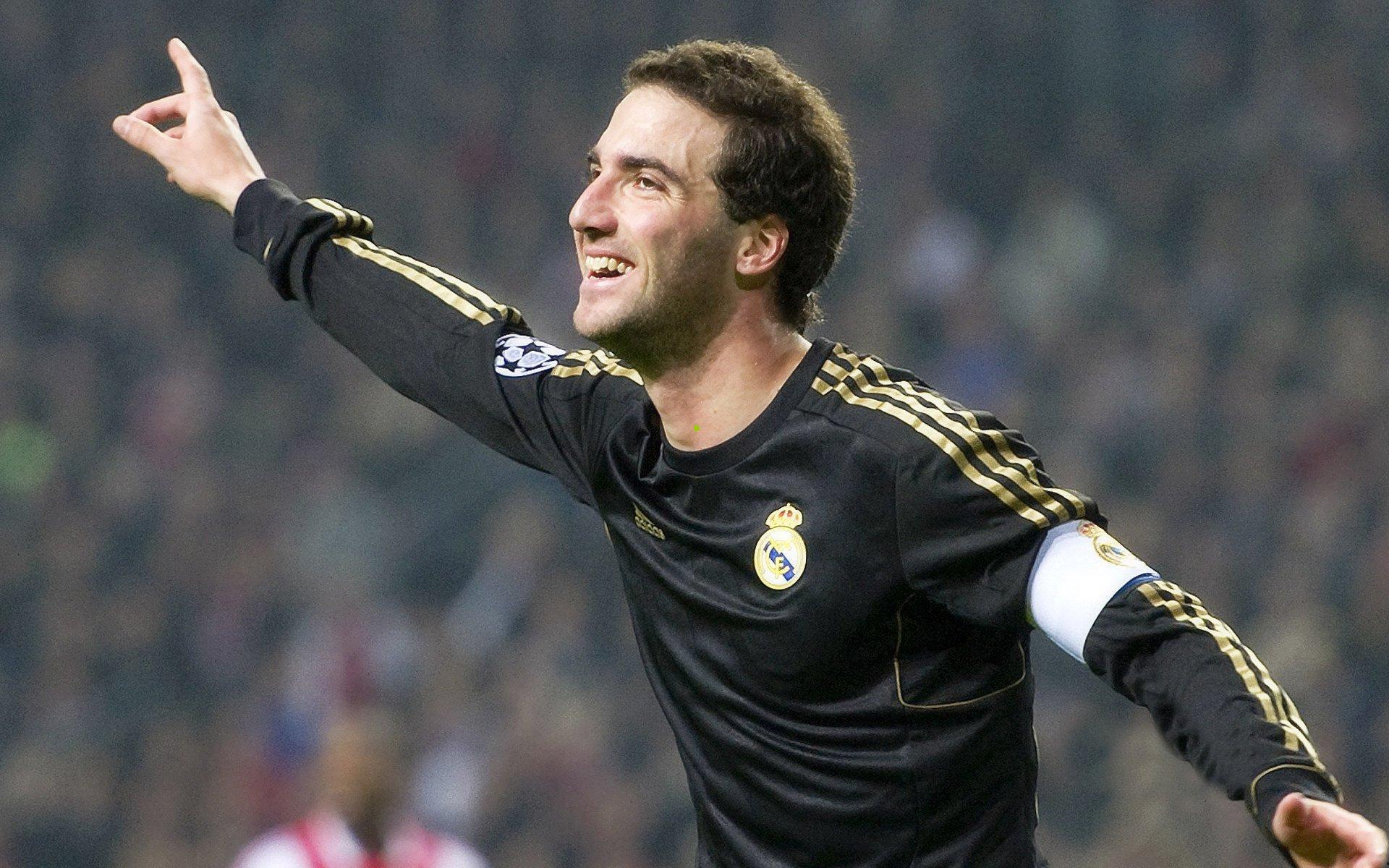 皮尔斯换人夺冠论引风波,称马丁可替追梦助勇士四冠,格林暗批记仇逻辑